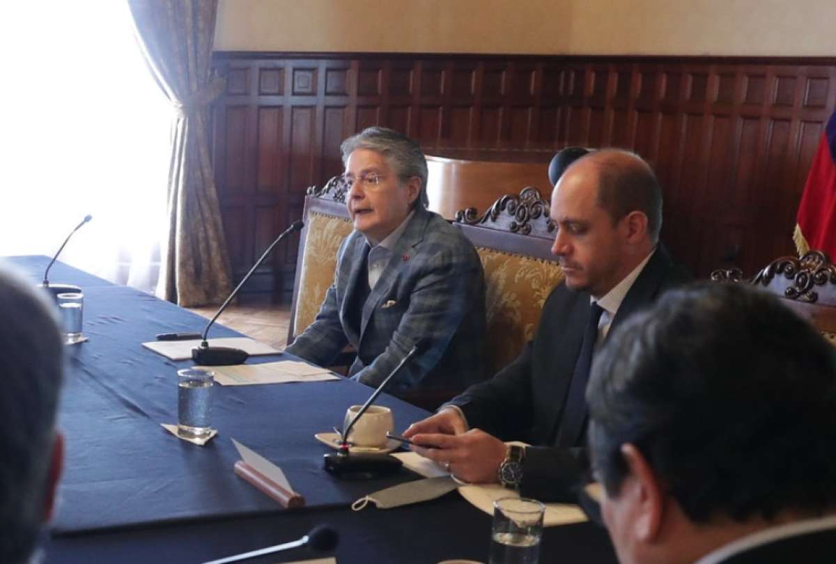 Presidente Lasso se reúne representantes del sector de la producción de alimentos