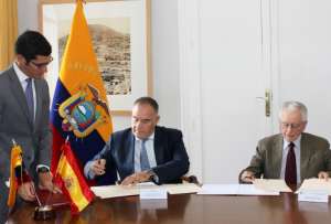 La comunicación del nuevo proyecto académico de tercer nivel, se canalizará a través del Consulado General de la República del Ecuador en Barcelona.