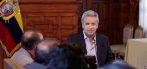 El Presidente se reuni&oacute; con la Central Unitaria de Trabajadores, que se comprometi&oacute; a respaldar las siete preguntas de la consulta popular.