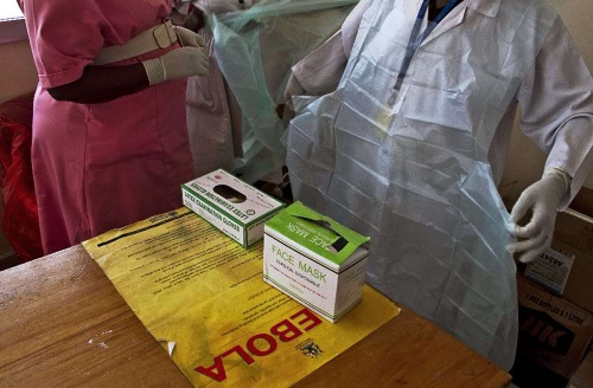 Un brote registrado en &Aacute;frica occidental desde el pasado marzo ha causado la muerte de cerca de un millar de personas en Guinea Conakry, Sierra Leona y Liberia. Foto: AFP