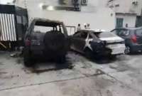 Así quedó el vehículo incendiado en álamos, Guayaquil.