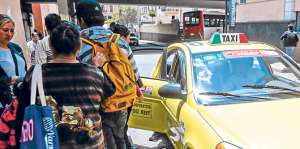 Los taxistas capitalinos plantearon en un inicio que el valor de la carrera m&iacute;nima sea fijado en $ 2. Foto: &Aacute;lvaro P&eacute;rez/ El Tel&eacute;grafo  
