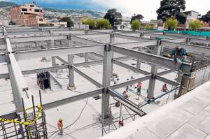 La rehabilitaci&oacute;n de la zona de La Michelena consta de 3 fases. Una es la construcci&oacute;n (foto) de la ya bautizada Plaza Comercial. Foto: Archivo.
