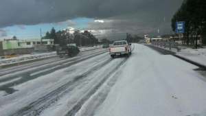 Granizada sorprende a conductores en la Panamericana Norte Latacunga