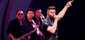 Ricky Martin sorprende a sus fans con PAUSA, su nuevo disco