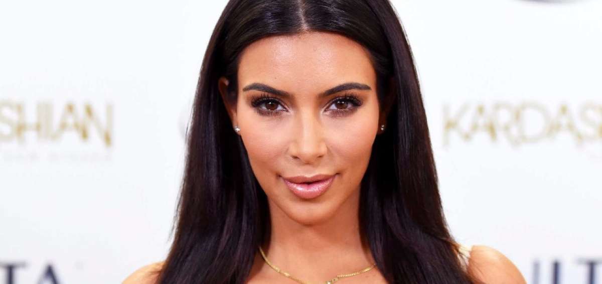 Kardashian denuncia por difamaci&oacute;n a web que la acusa de inventarse su robo