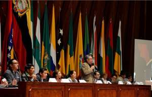  El encuentro se realiz&oacute; en la Asamblea Nacional. Participaron los dirigentes de la Conaie y la Ecuarunari. Foto: &Aacute;lvaro P&eacute;rez / El Tel&eacute;grafo 