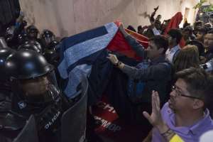 Manifestantes durante una concentraci&oacute;n en el centro de Quito. Foto: John Guevara / EL TEL&Eacute;GRAFO