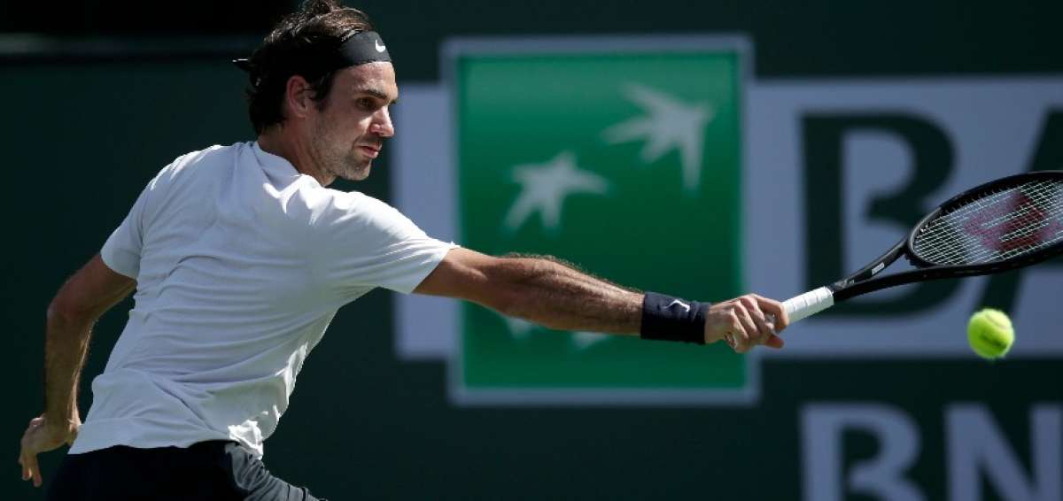 Federer avanza a octavos del Masters 1.000 de Indian Wells en 58 minutos