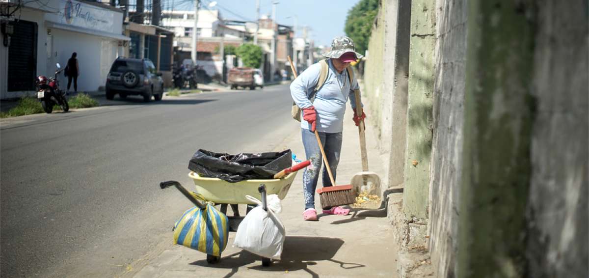 Pese a la situaci&oacute;n que atraviesan las personas dedicadas a limpiar la ciudad, todos siguen ejerciendo su labor con la esperanza de ser atendidos.  