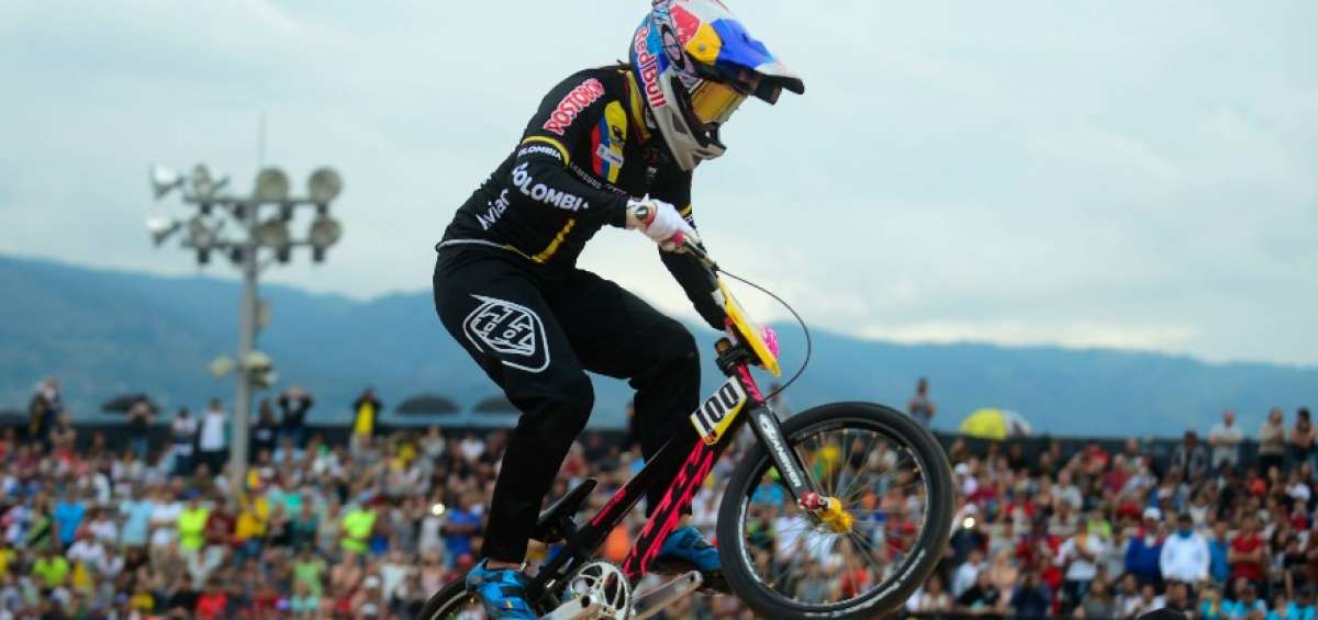 La colombiana Mariana Paj&oacute;n consigui&oacute; la medalla de oro en la prueba de series del campeonato mundial.