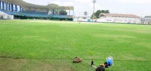 La cancha del estadio Ram&oacute;n Unamuno es de tierra y tiene varios sectores con desnivel. Las gradas del escenario con capacidad para 5.000 personas son de metal y madera. Junto al complejo deportivo existen 10 locales, que pagan al menos $ 160 por el alquiler. El estadio Yeyo &Uacute;raga no ser&aacute; demolido.
