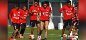 Chile cerr&oacute; el domingo sus entrenamientos en el complejo Juan Pinto Dur&aacute;n, antes de viajar a Barinas, sede del partido de esta tarde.