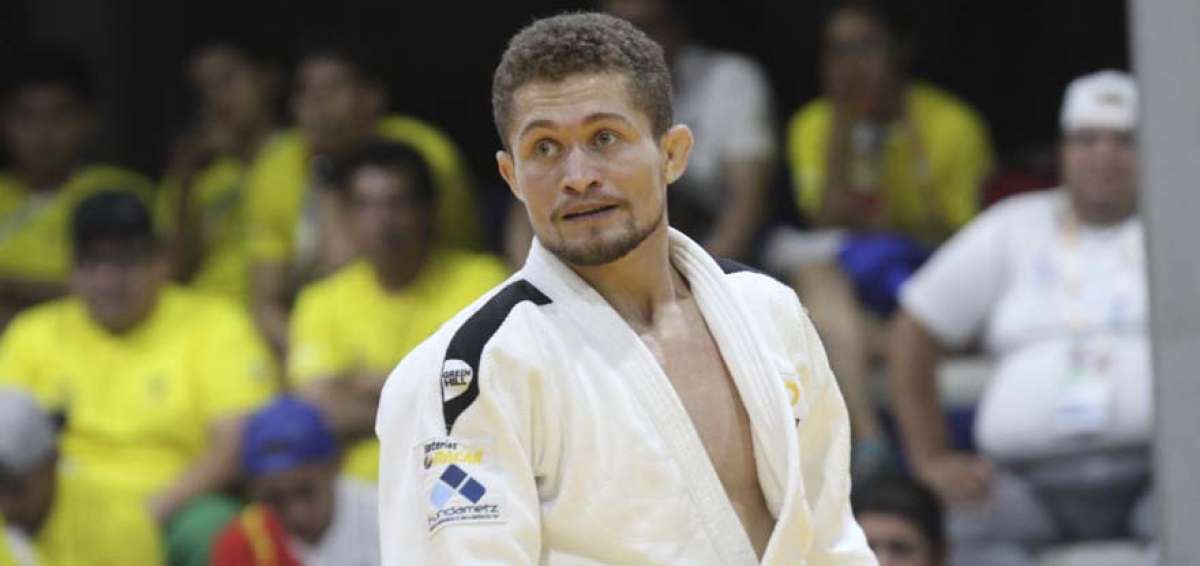 El judoca ecuatoriano Len&iacute;n Preciado se ubic&oacute; en la s&eacute;ptima plaza del Grand Slam de Par&iacute;s (Francia), que fue la primera prueba de la temporada.
