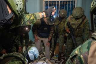  Un operativo militar del Bloque de Seguridad, permitió la captura de tres objetivos de alto valor relacionado con “Los Lobos”. Además de la incautación de armas, drogas y la liberación de un transportista secuestrado en Quevedo.
