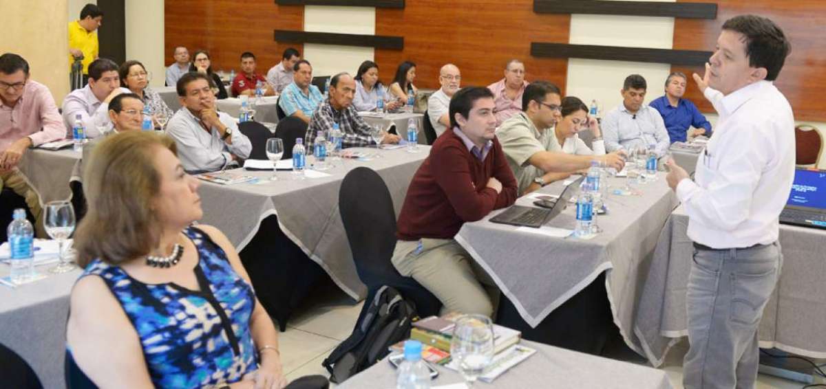 Los participantes analizaron opciones de financiamiento y las propuestas de &lsquo;Bolsa Electr&oacute;nica&rsquo; y &lsquo;Banco de Alimentos&rsquo; en el encuentro.