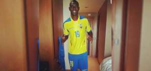 Ronaldo Johnson con la camiseta de la Tricolor Sub-20.