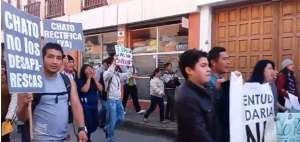 Manifestantes exigen a alcalde de Loja que rectifique
