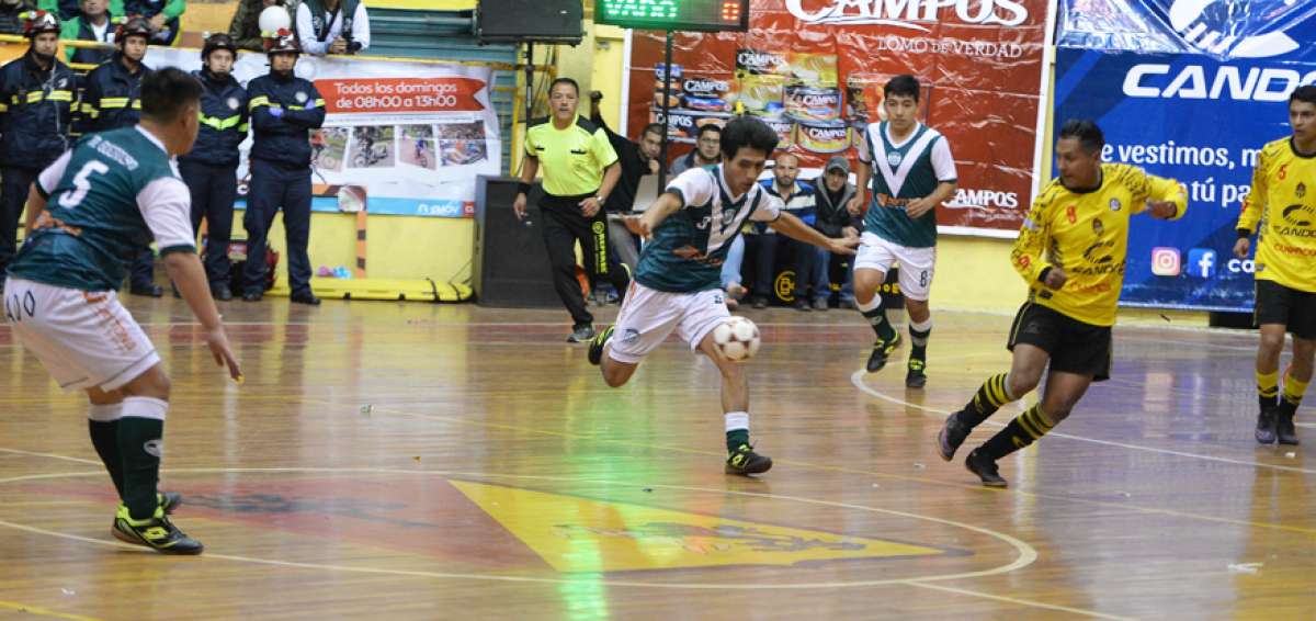 Los de San Roque mostraron contundencia goleadora en el inicio del campeonato de &iacute;ndor organizado por el Amistad Club, de Cuenca.  