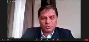 Presidente de la Comisi&oacute;n de Salud rechaza veto al COS y responde al ministro Zevallos