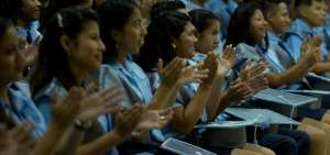 Alumnas del Colegio Camilo Ponce Enr&iacute;ques se recibieron como Bachilleres, esta semana.