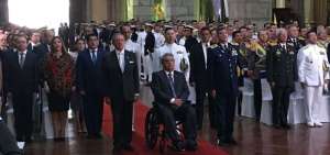 Moreno coloc&oacute; ofrenda floral en Mausoleo de Antonio Jos&eacute; de Sucre