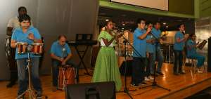 La Orquesta Inclusiva de Funsiba, integrada por 10 personas con discapacidad intelectual, cant&oacute; temas que pusieron a bailar a las autoridades presentes. 