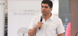 Durante la emergencia sanitaria, el vicepresidente Otto Sonnenholzner ha recorrido el pa&iacute;s con ayuda para las personas en situaci&oacute;n de vulnerabilidad.      