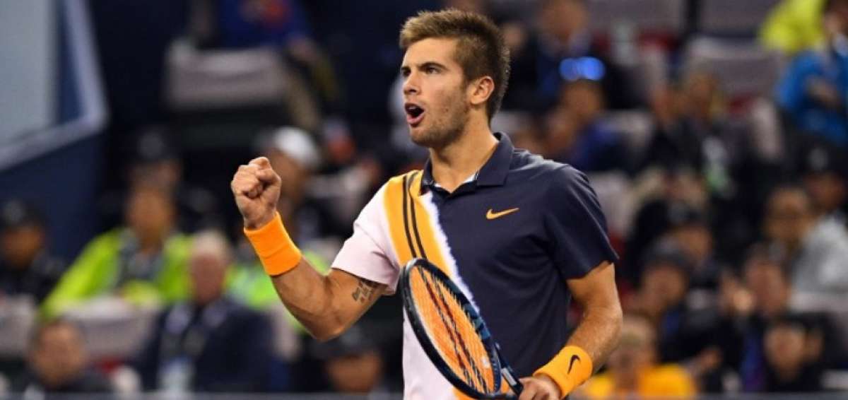 Coric tumba a Federer en Shanghai y desafiar&aacute; a Djokovic en la final