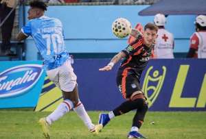 Manta y Emelec empataron sin goles.
