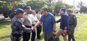 El titular de la cartera del Interior, C&eacute;sar Navas, fue recibido ayer por las principales autoridades civiles, castrenses y policiales de Esmeraldas.