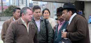 Representantes de la Asociaci&oacute;n se concentraron en los exteriores del Ministerio de Agricultura.