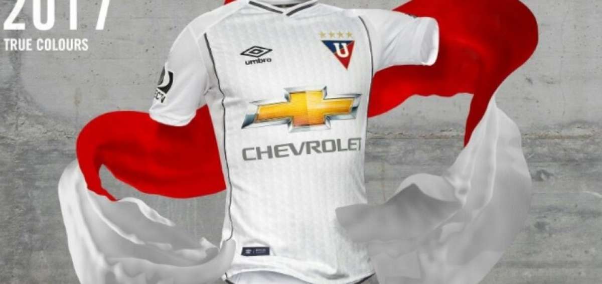 Liga de Quito present&oacute; su uniforme titular y alterno para la temporada 2017