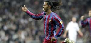 Ronaldinho anuncia el final de su carrera