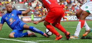 Fern&aacute;ndez pelear&aacute; la titularidad en Emelec con Dreer y Klimowicz