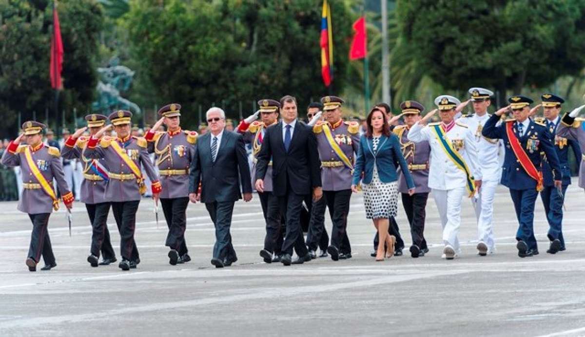 El Primer Mandatario, Rafael Correa, presidi&oacute; el cambio de mando militar en Parcayacu. Foto: Fernando Sandoval / El Tel&eacute;grafo
