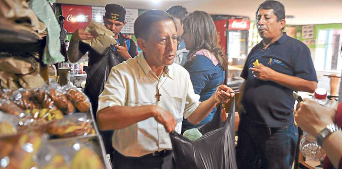 La t&eacute;cnica y la tradici&oacute;n de la elaboraci&oacute;n de los bizcochos se alter&oacute; con el transcurso de los a&ntilde;os. Foto: Carina Acosta / El Tel&eacute;grafo