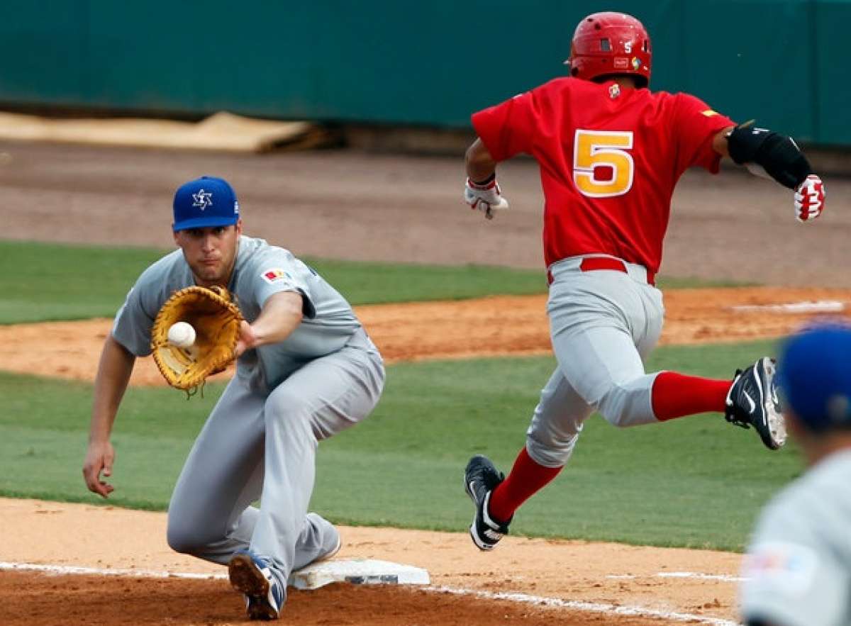 Surf, b&eacute;isbol, karate, patinaje y escalada, los deportes propuestos para Tokio-2020