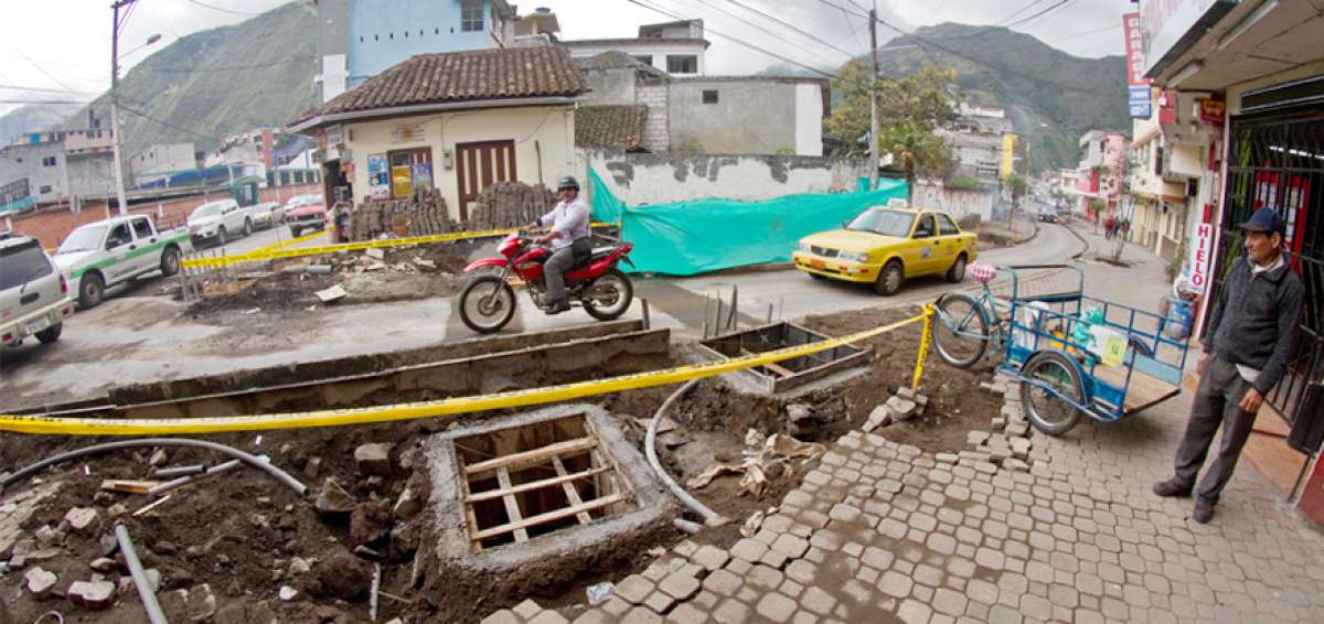 A m&aacute;s de contribuir con el embellecimiento del casco urbano, la obra mejorar&aacute; la distribuci&oacute;n del servicio el&eacute;ctrico.