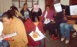 Las detenidas obtuvieron un certificado por las 40 horas de capacitaci&oacute;n recibidas. Foto: Cortes&iacute;a