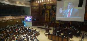 Jos&eacute; Tu&aacute;rez durante su intervenci&oacute;n ante el pleno de la Asamblea Nacional. 