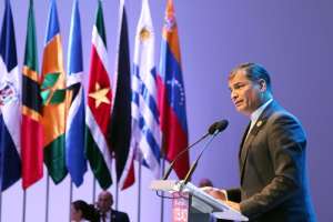 "Solo la unidad har&aacute; grande a esta regi&oacute;n", dijo el Mandatario ecuatoriano en su discurso. Foto: AFP