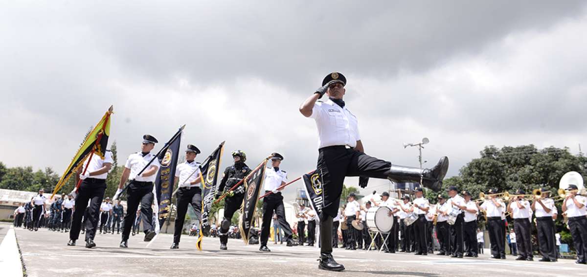Una ceremonia y un paseo de honor fueron los actos con los que la CTE celebr&oacute; su aniversario.