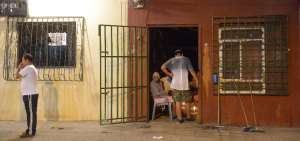 En esta vivienda del Guasmo se registr&oacute; el estallido en el que muri&oacute; Julio B.