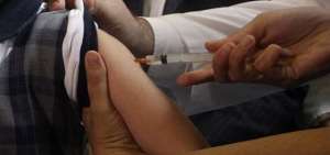 Autoridades de salud piden vacunar para evitar la propagaci&oacute;n del sarampi&oacute;n.