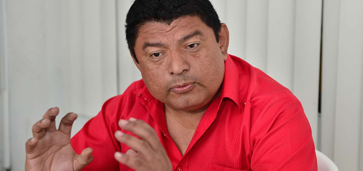 Encabeza la lista de los socialistas.