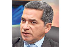 Alvarado destaca la LOC en Chile
