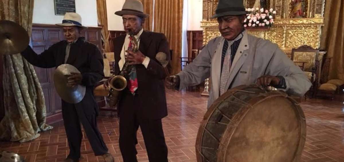 Im&aacute;genes que se exponen en el Sal&oacute;n Amarillo, de  'La Fiesta del Carnaval'.