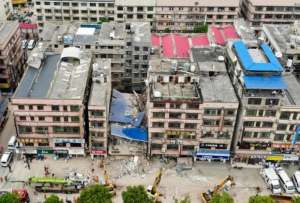 Casi 20 atrapados y 39 desaparecidos tras el colapso de un edificio en China