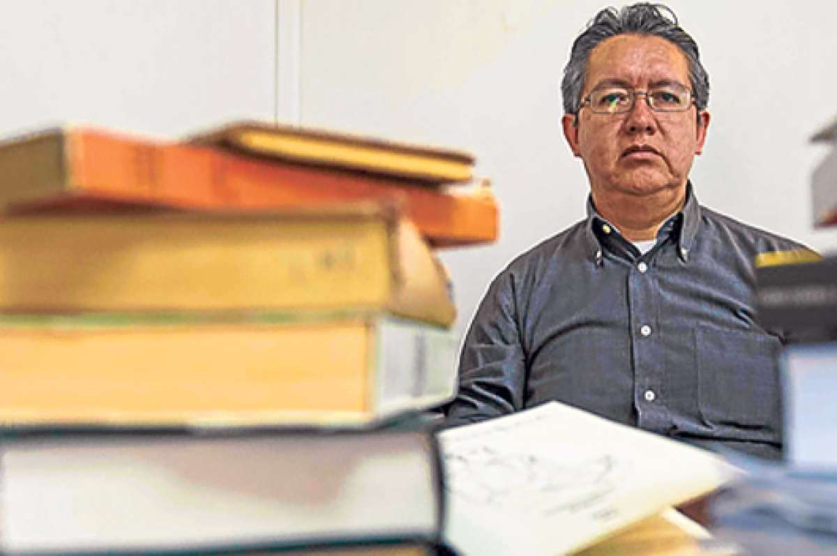 El bibliotecario Gustavo Salazar dirige la &lsquo;Rese&ntilde;a hist&oacute;rica de la Gaceta Judicial&rsquo; en el Consejo de la Judicatura. Foto: John Guevara / El Tel&eacute;grafo